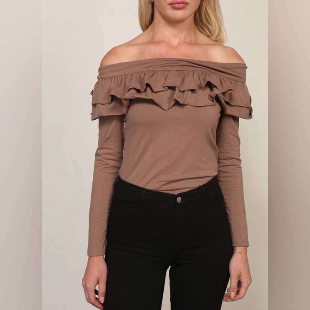 Off Shoulder Ruffle Trim Top - Picture 3 of 3
